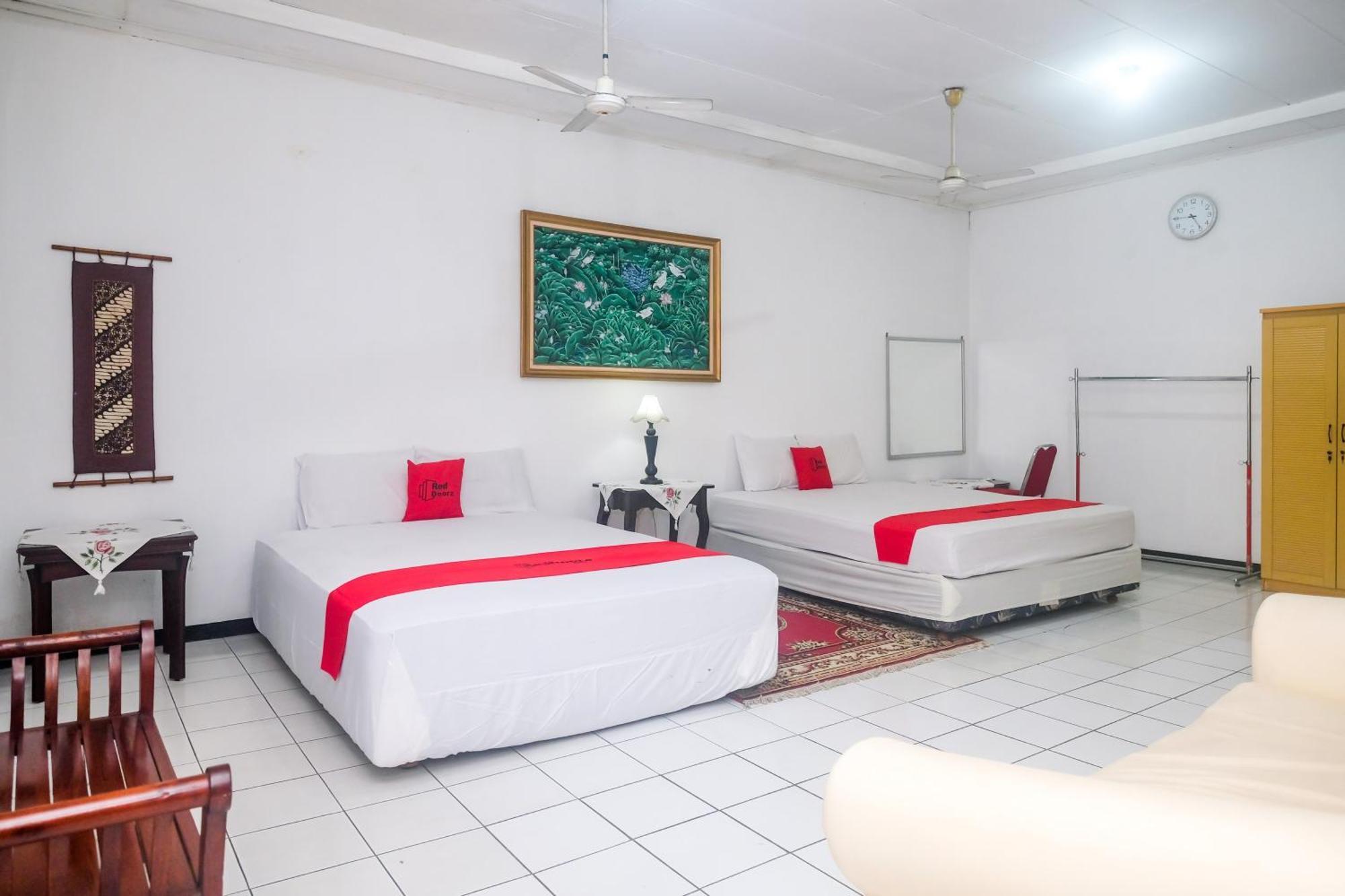 Reddoorz Syariah At Griya Raharja Klaten Экстерьер фото