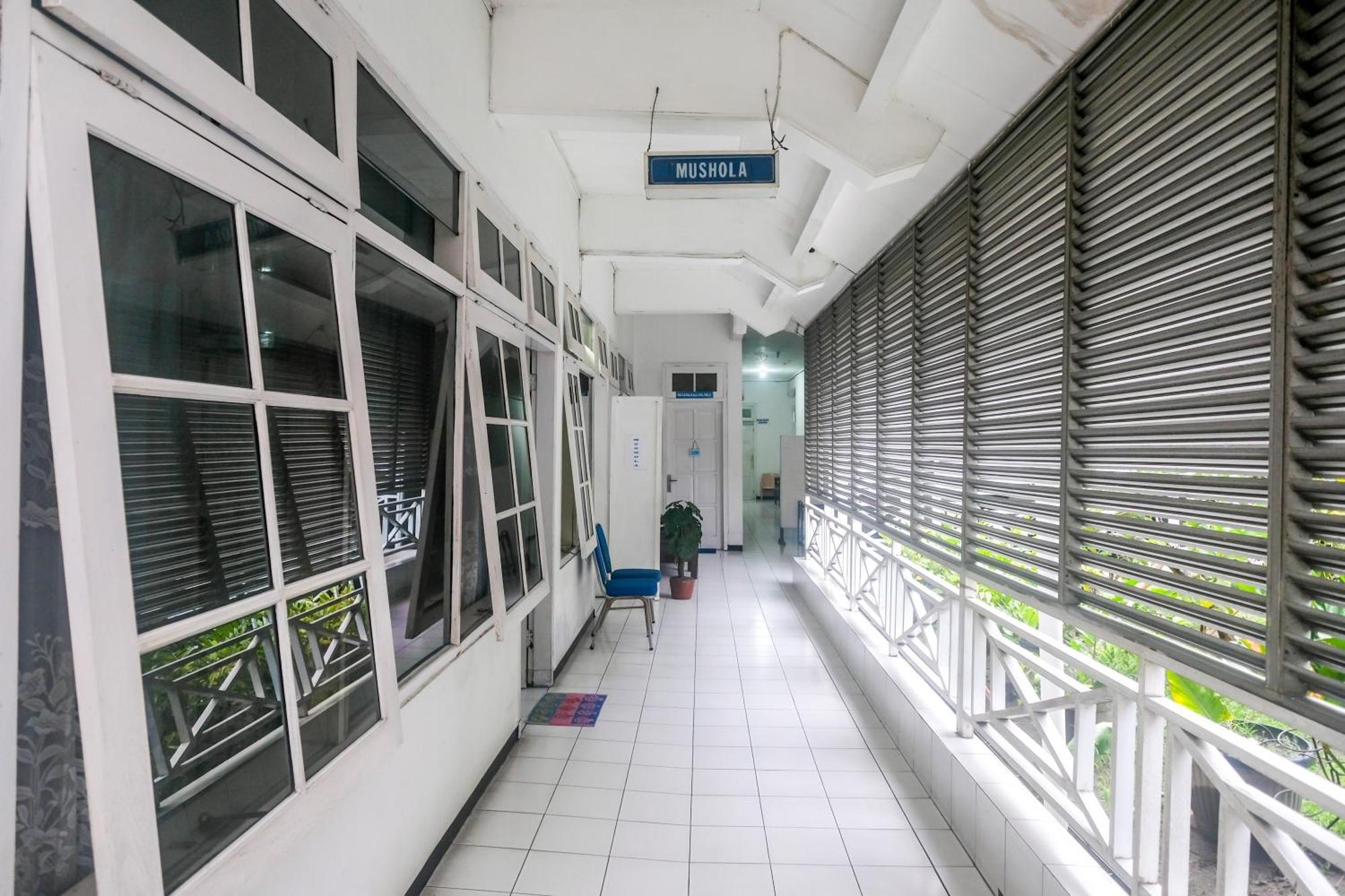 Reddoorz Syariah At Griya Raharja Klaten Экстерьер фото